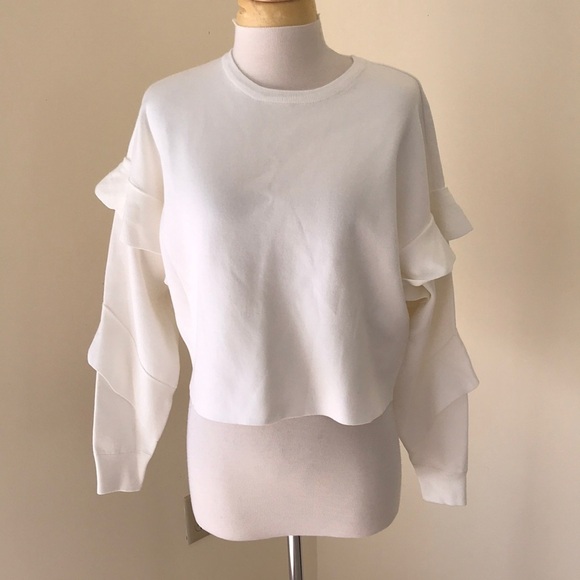 NWT! ALICE + OLIVIA Size M white ruffled sweater - Picture 1 of 13